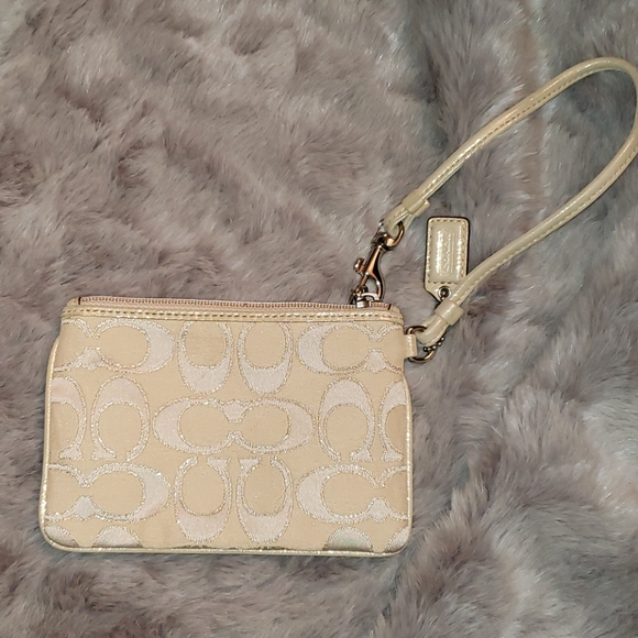 Coach wristlet - Picture 3 of 5